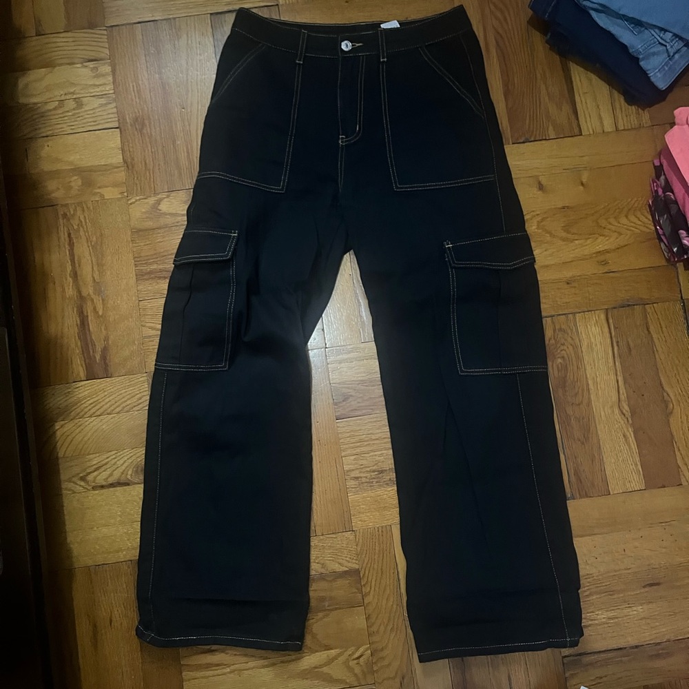 Black Cargo Pants for Women (Size Medium)